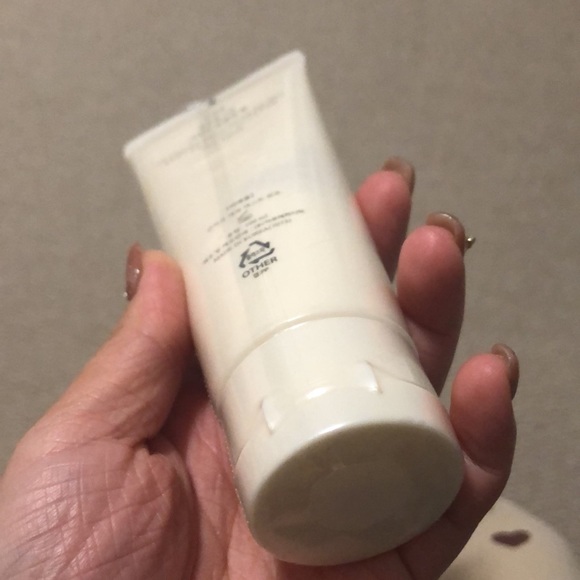 OSULLOC Green Tea Cleansing Foam - Picture 2 of 2